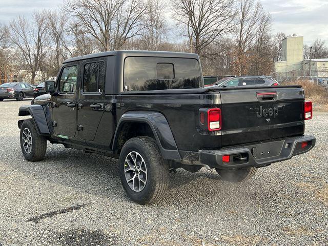 new 2024 Jeep Gladiator car, priced at $45,192