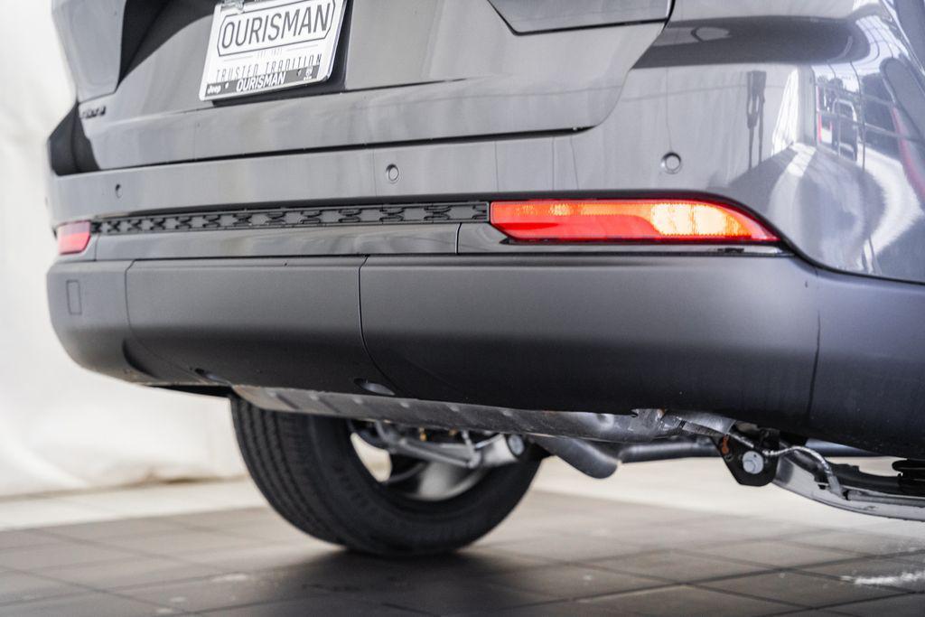 new 2025 Jeep Grand Cherokee car, priced at $41,706