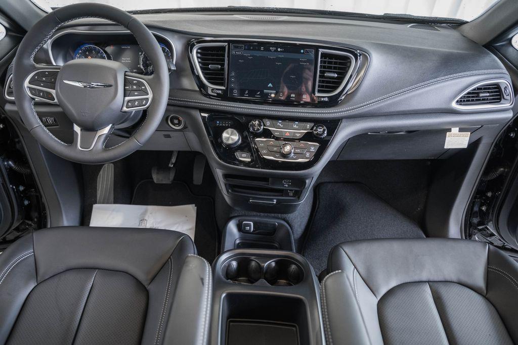 new 2026 Chrysler Pacifica car, priced at $45,917