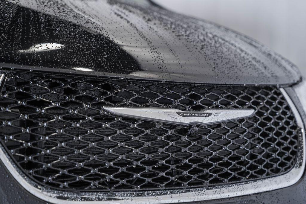 new 2026 Chrysler Pacifica car, priced at $45,917