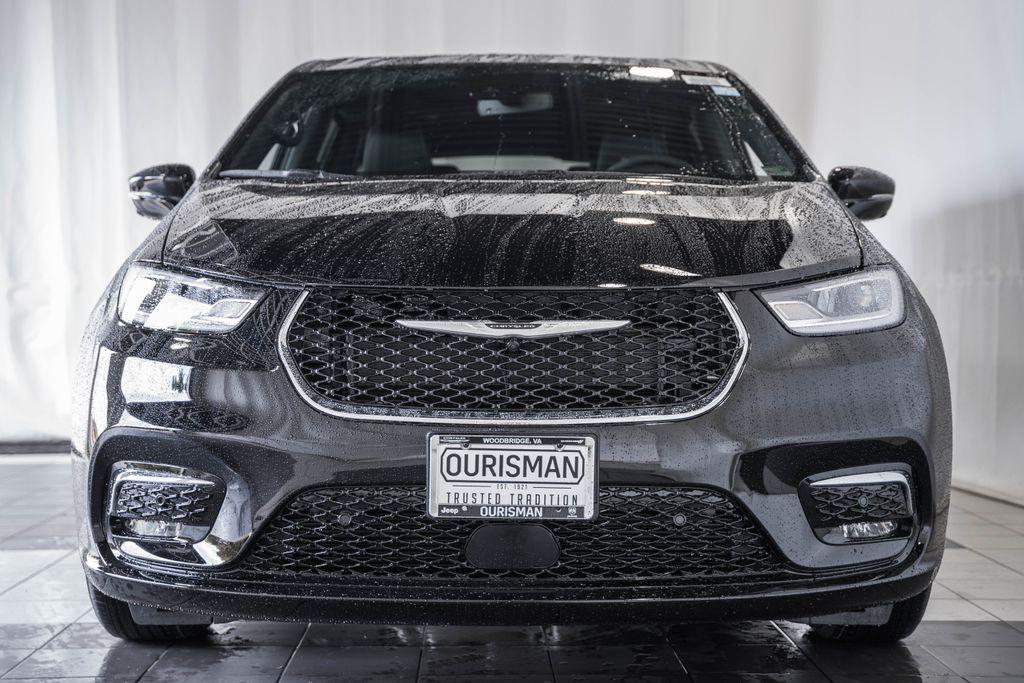 new 2026 Chrysler Pacifica car, priced at $45,917