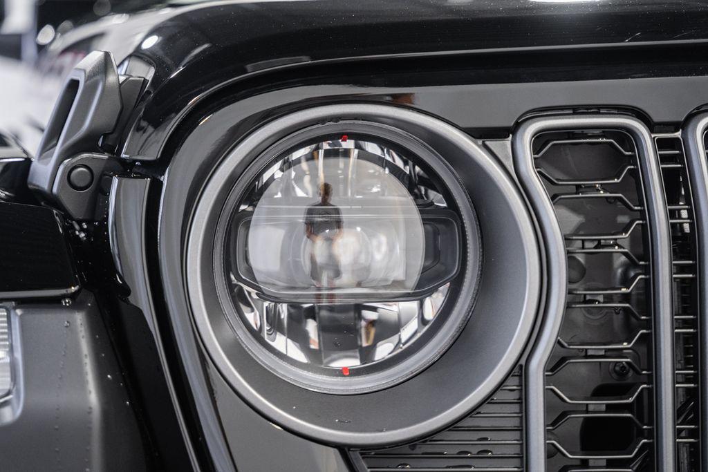 new 2025 Jeep Wrangler car, priced at $61,701