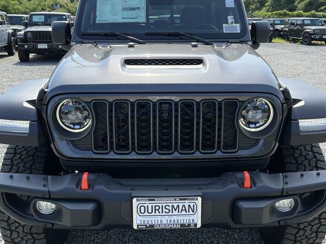 new 2024 Jeep Gladiator car, priced at $52,916