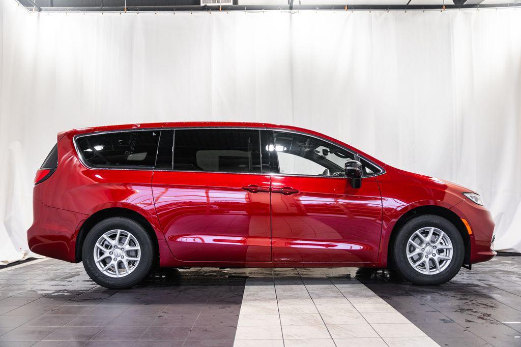new 2026 Chrysler Pacifica car, priced at $44,838