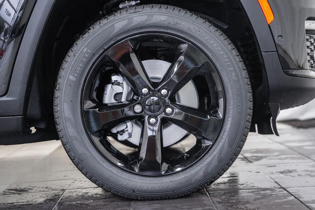 new 2025 Jeep Grand Cherokee L car, priced at $50,064