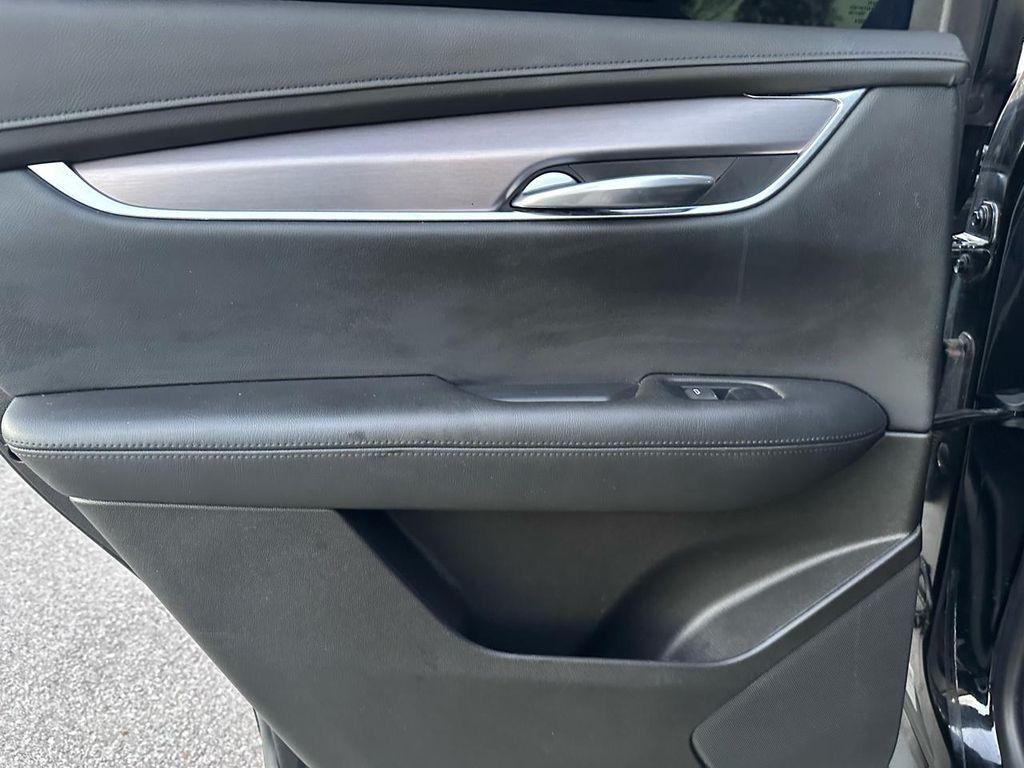 used 2019 Cadillac XT5 car, priced at $15,999