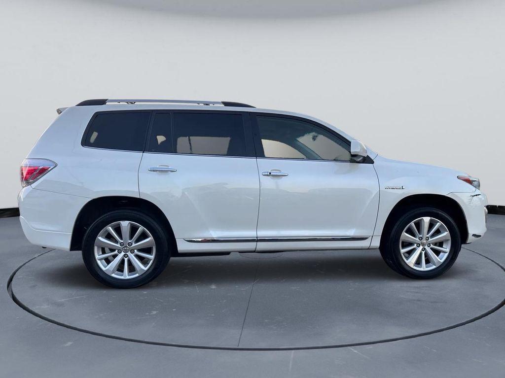 used 2013 Toyota Highlander Hybrid car, priced at $10,389