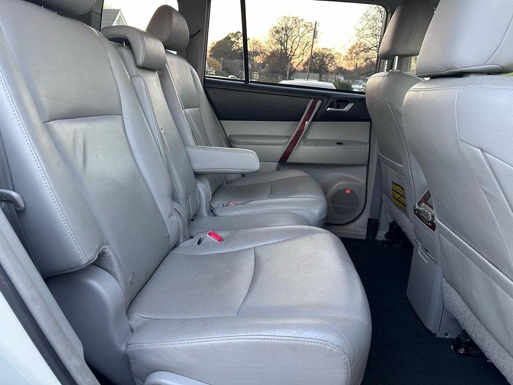 used 2013 Toyota Highlander Hybrid car, priced at $10,389