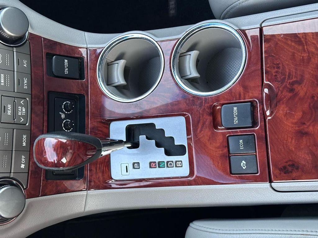 used 2013 Toyota Highlander Hybrid car, priced at $10,389