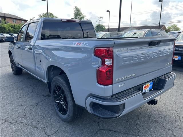 new 2024 Chevrolet Silverado 1500 car, priced at $46,015