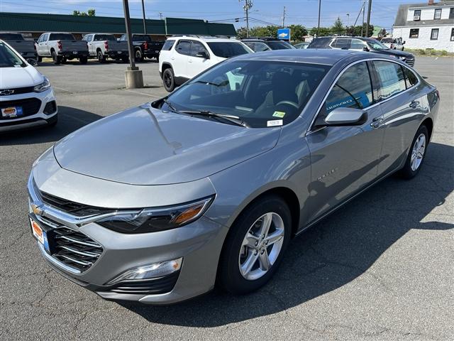 new 2024 Chevrolet Malibu car, priced at $21,899