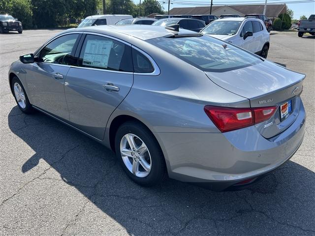 new 2024 Chevrolet Malibu car, priced at $21,899