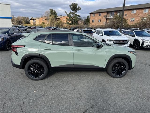 new 2025 Chevrolet Trax car, priced at $25,451