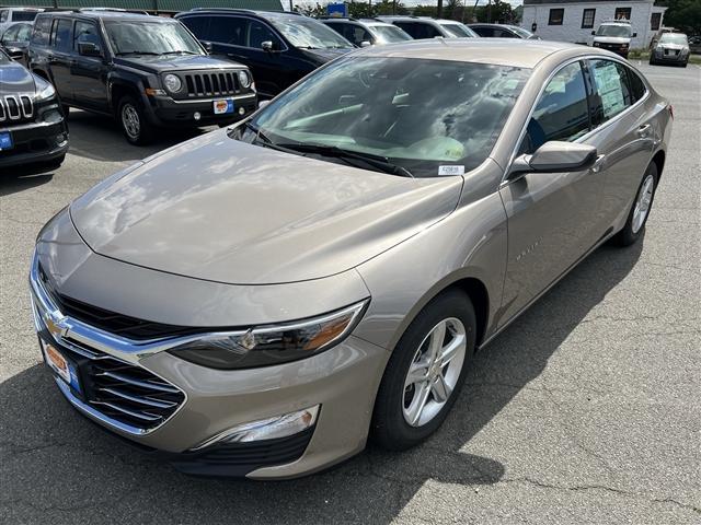 new 2025 Chevrolet Malibu car, priced at $25,666