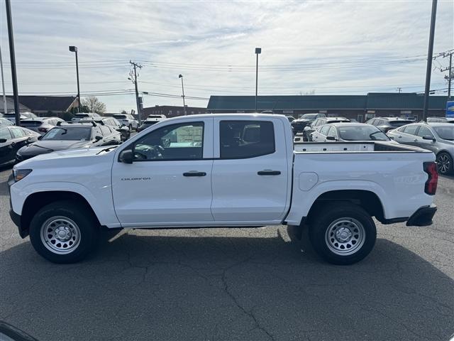 new 2024 Chevrolet Colorado car, priced at $30,160