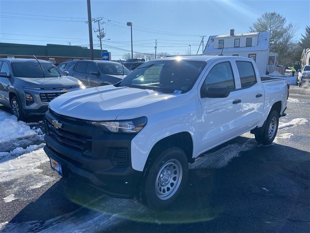 new 2025 Chevrolet Colorado car, priced at $33,495