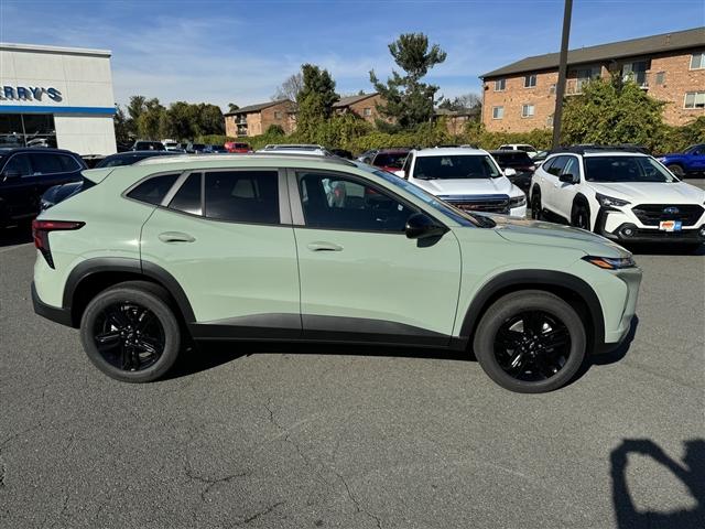 new 2025 Chevrolet Trax car, priced at $25,451