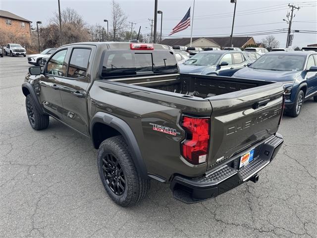 new 2025 Chevrolet Colorado car, priced at $42,015