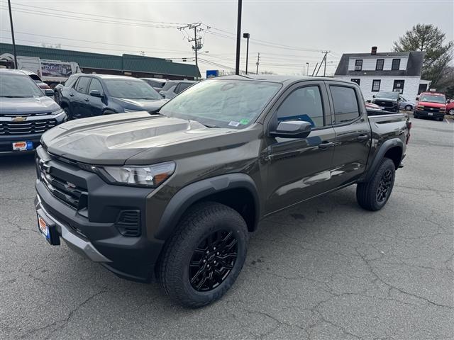 new 2025 Chevrolet Colorado car, priced at $42,015