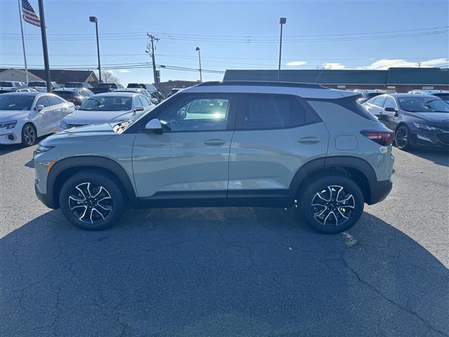 new 2025 Chevrolet TrailBlazer car, priced at $30,830