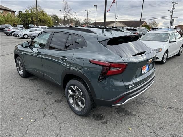 new 2025 Chevrolet Trax car, priced at $24,435