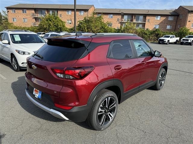 new 2025 Chevrolet TrailBlazer car, priced at $28,220