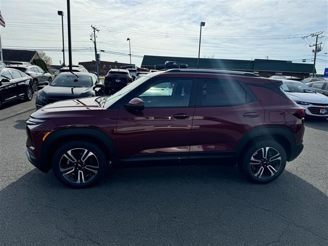 new 2025 Chevrolet TrailBlazer car, priced at $28,220