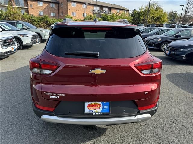 new 2025 Chevrolet TrailBlazer car, priced at $28,220