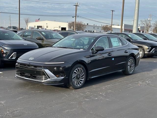 new 2025 Hyundai Sonata Hybrid car, priced at $37,457