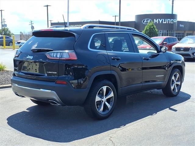 used 2019 Jeep Cherokee car, priced at $20,275