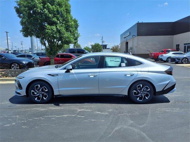 new 2025 Hyundai Sonata car, priced at $28,232