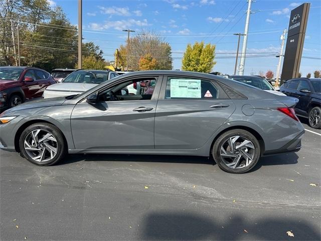 new 2025 Hyundai Elantra car, priced at $23,670