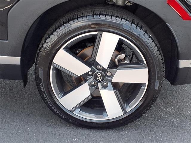 used 2024 Hyundai Santa Fe car, priced at $37,126