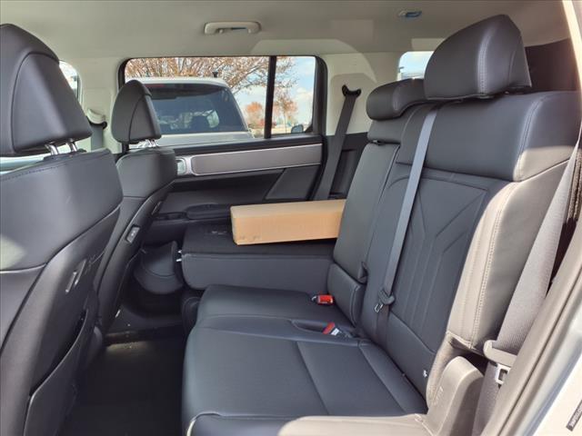 new 2025 Hyundai Santa Fe car, priced at $37,452