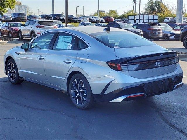 new 2024 Hyundai Sonata car, priced at $25,711