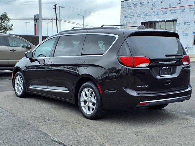 used 2017 Chrysler Pacifica car, priced at $11,995