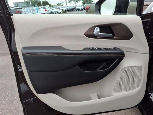 used 2017 Chrysler Pacifica car, priced at $11,995