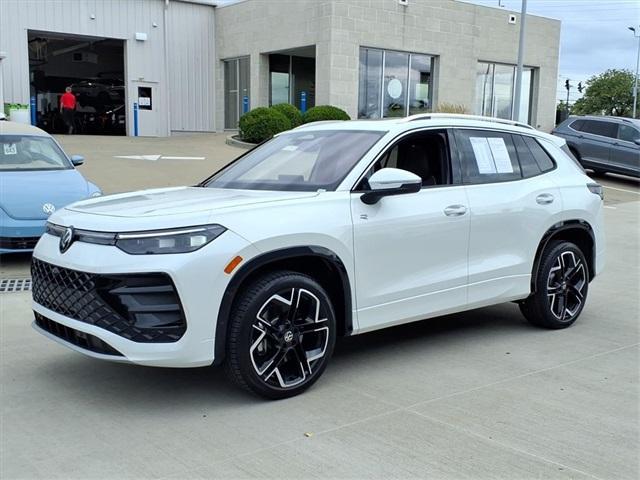 used 2025 Volkswagen Tiguan car, priced at $40,875