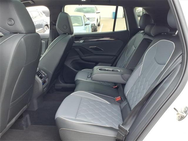 used 2025 Volkswagen Tiguan car, priced at $40,875