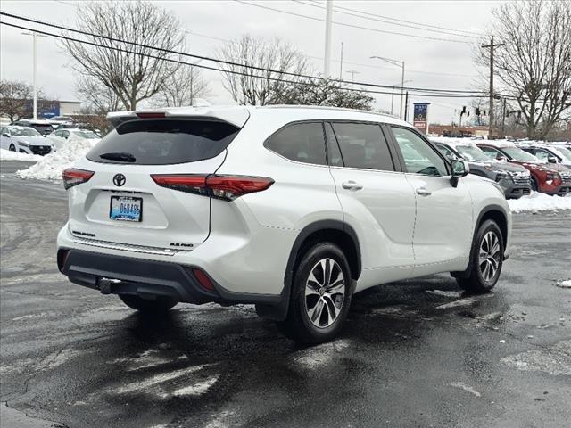 used 2022 Toyota Highlander car, priced at $38,995