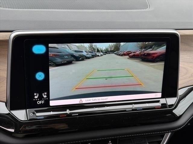 used 2025 Volkswagen Atlas car, priced at $37,873