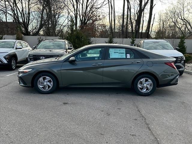 new 2025 Hyundai Elantra car, priced at $22,273