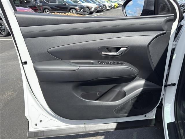 new 2025 Hyundai TUCSON Hybrid car, priced at $36,933