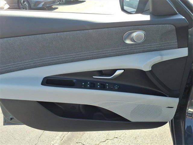 new 2025 Hyundai Elantra car, priced at $25,247