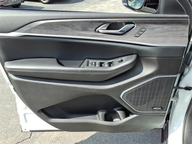 used 2024 Jeep Grand Cherokee 4xe car, priced at $28,475