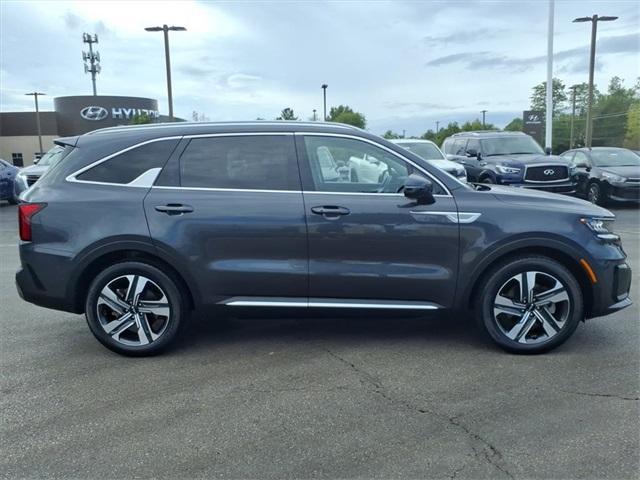 used 2023 Kia Sorento Hybrid car, priced at $32,825