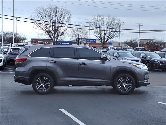 used 2018 Toyota Highlander car, priced at $21,899