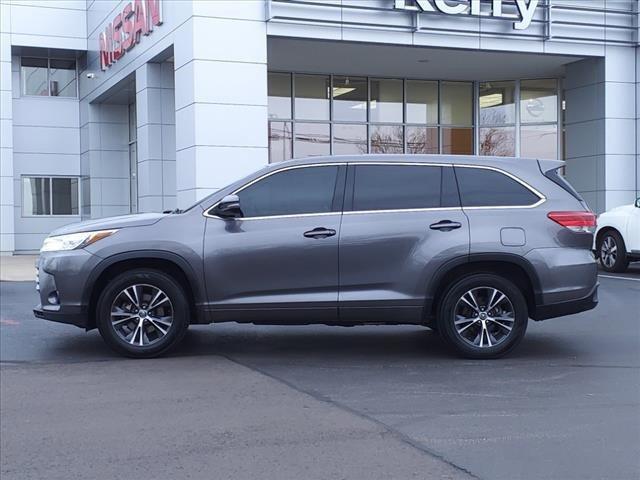 used 2018 Toyota Highlander car, priced at $21,899