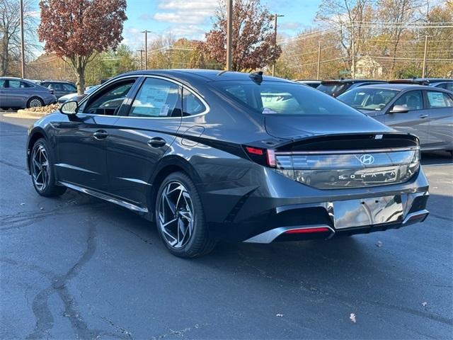 new 2024 Hyundai Sonata car, priced at $27,056