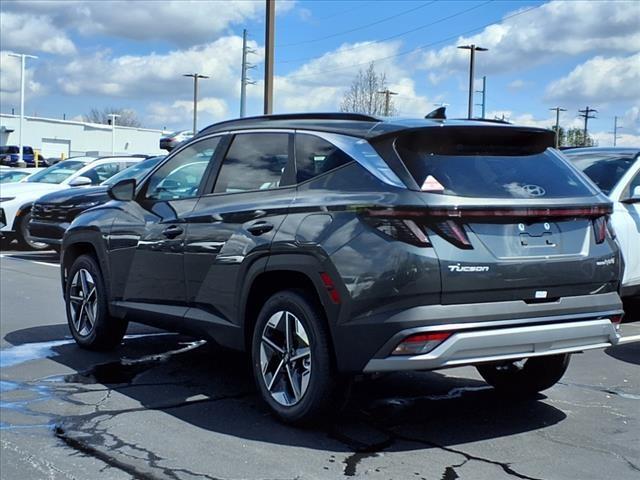 new 2025 Hyundai TUCSON Hybrid car, priced at $37,065